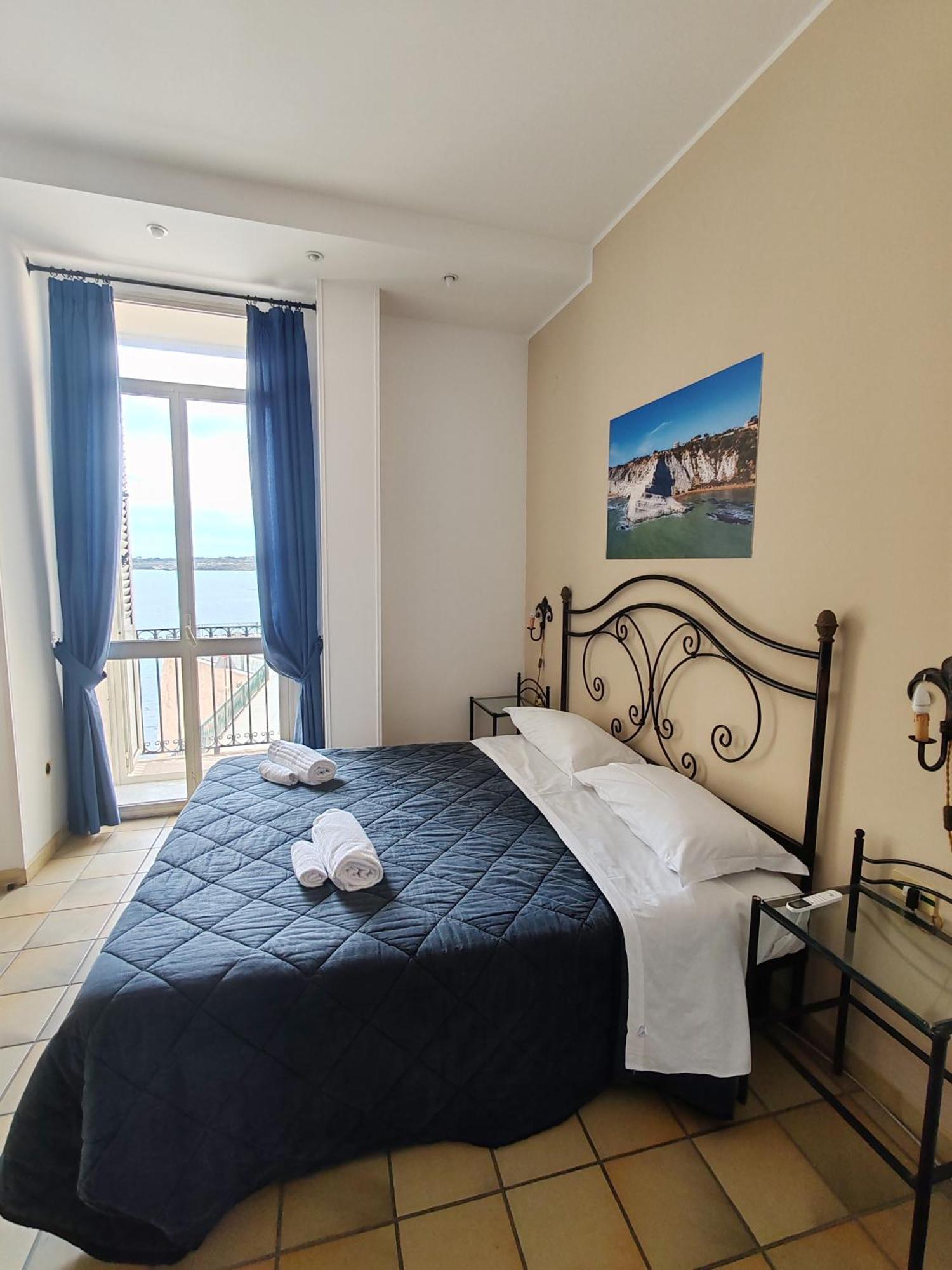 Life Hotels Residence Dei Baroni シラクーサ エクステリア 写真